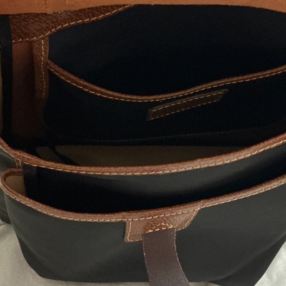 Sold Sold Dooney & Bourke Alto Crossbody Saddle Bag (EUC) - Picture 6 of 10